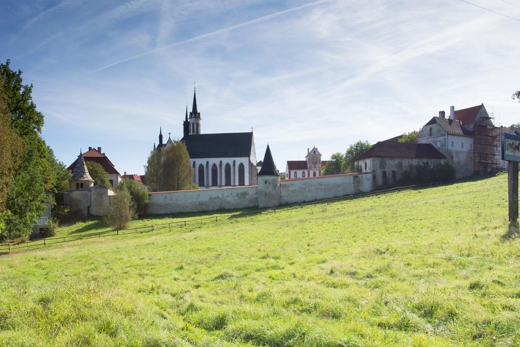 Ubytovna Pod Hrazi Vyšší Brod エクステリア 写真
